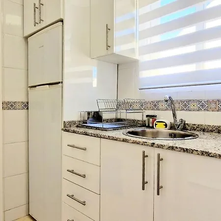 Vibrant City, 3 Bedroom Beside The Apartment *