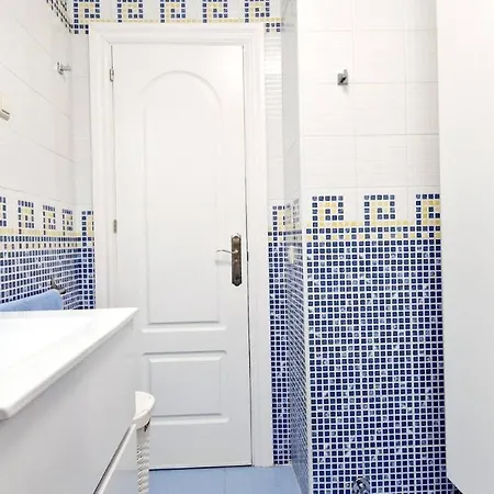 Vibrant City, 3 Bedroom Beside The Apartment *