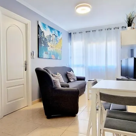 Vibrant City, 3 Bedroom Beside The Apartment *